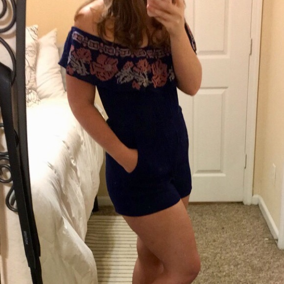 Blue Rain Pants - NWOT🚨 Francesca’s Romper